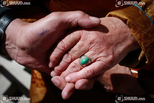 Ахмадуудад 13 тэрбум төгрөгийн 